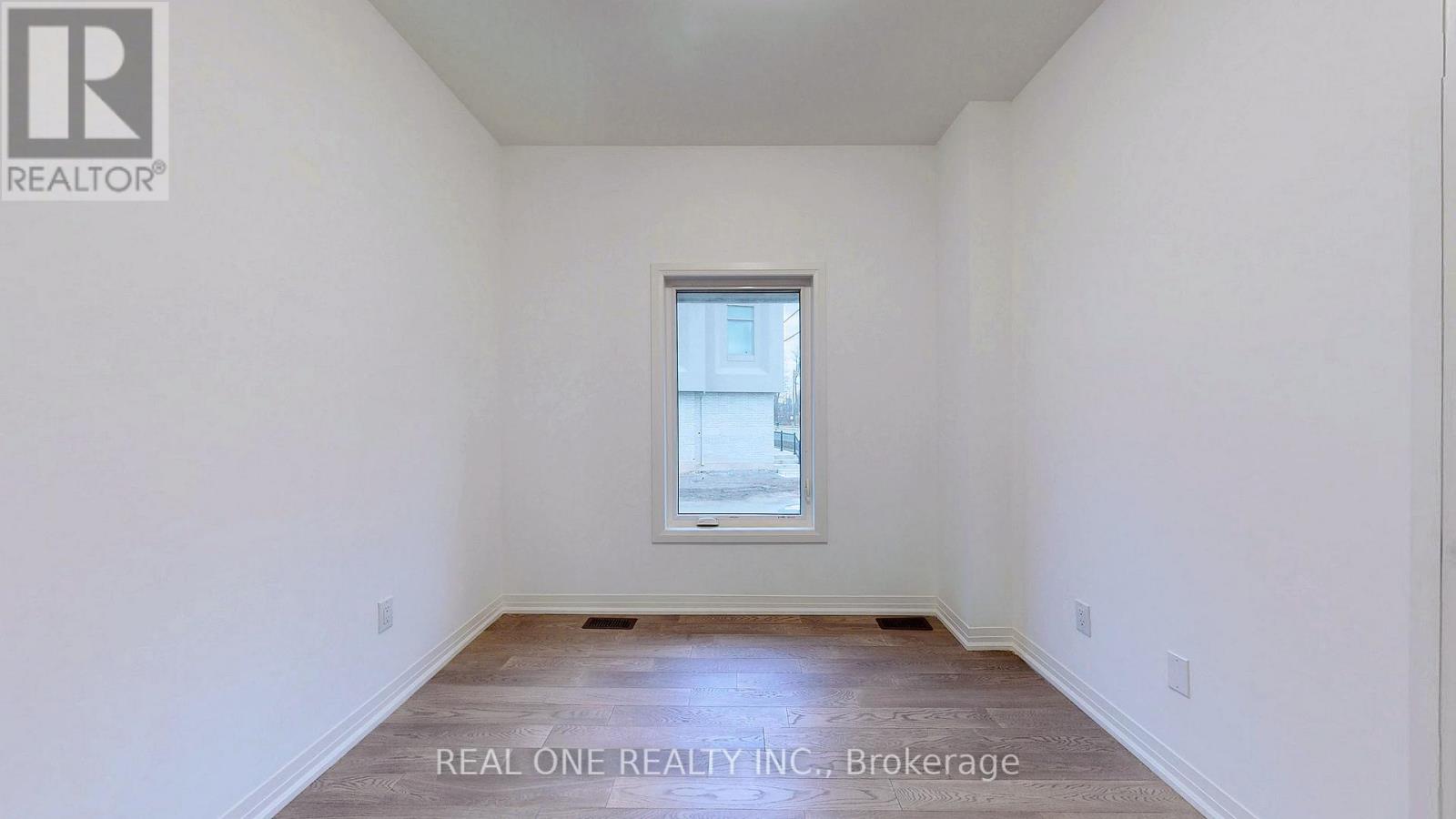 Photo 10 of 125 Markland Street, Markham ON