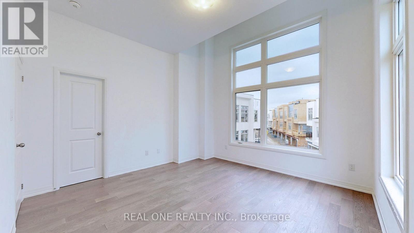 Photo 15 of 125 Markland Street, Markham ON