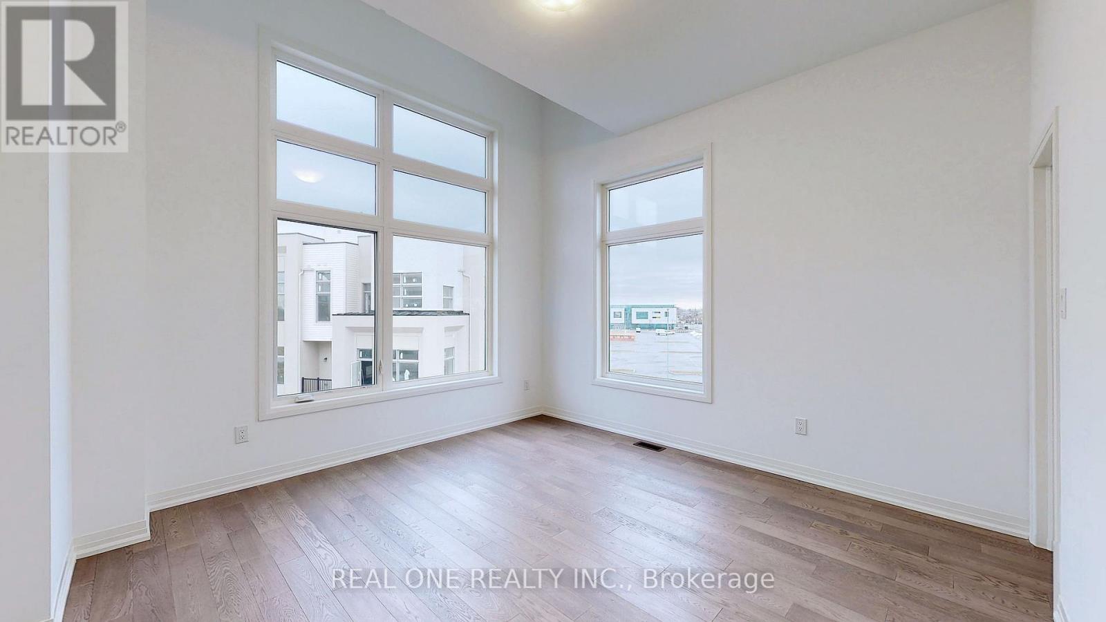 Photo 17 of 125 Markland Street, Markham ON