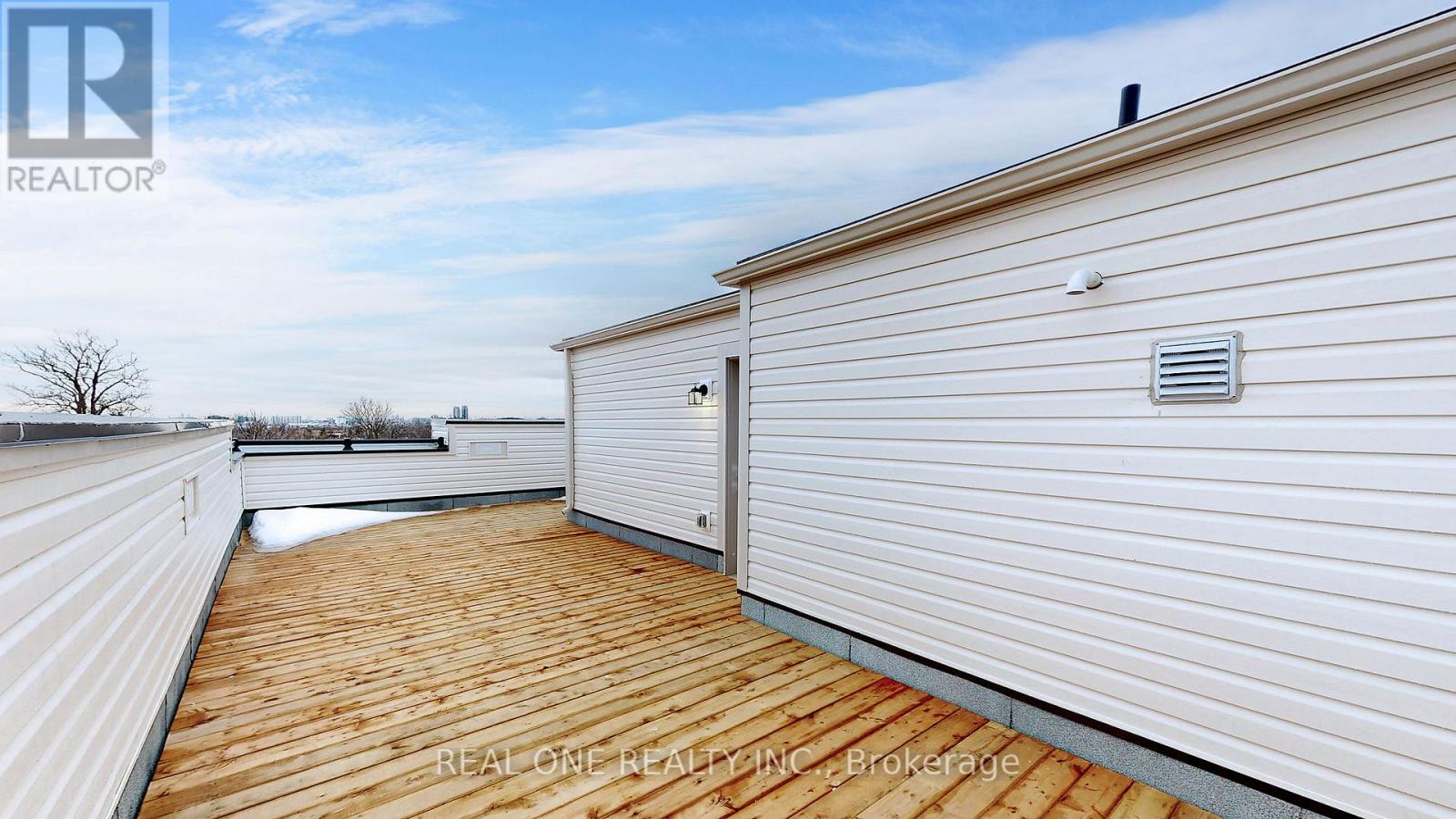 Photo 34 of 125 Markland Street, Markham ON