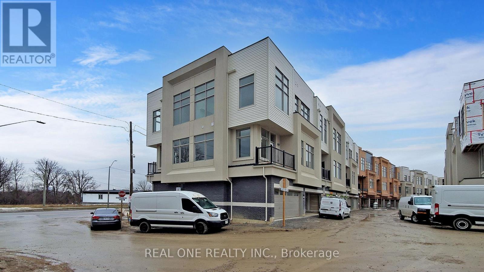 Photo 35 of 125 Markland Street, Markham ON