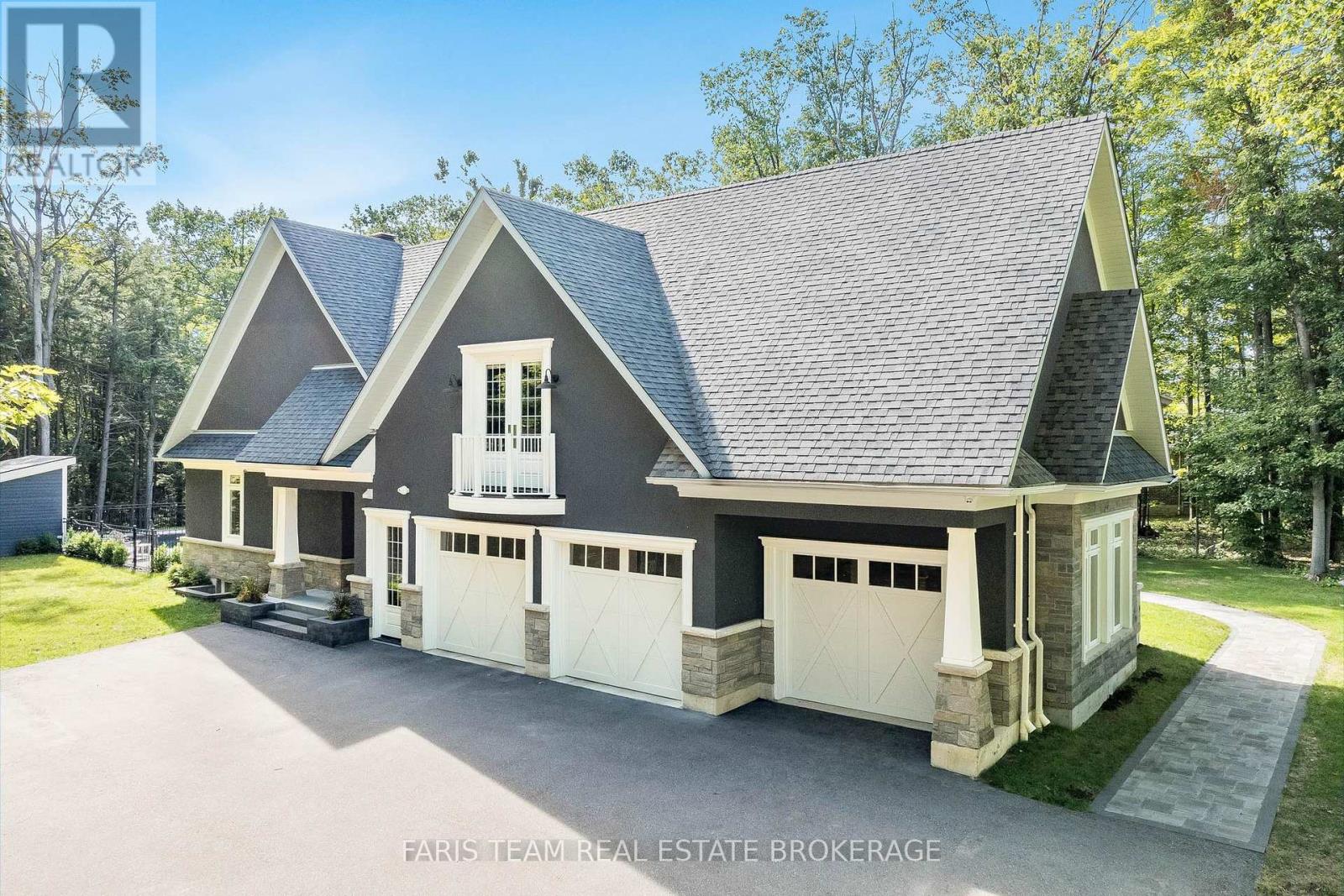 Photo 6 of 20 Barrie Hill Lane, Springwater ON