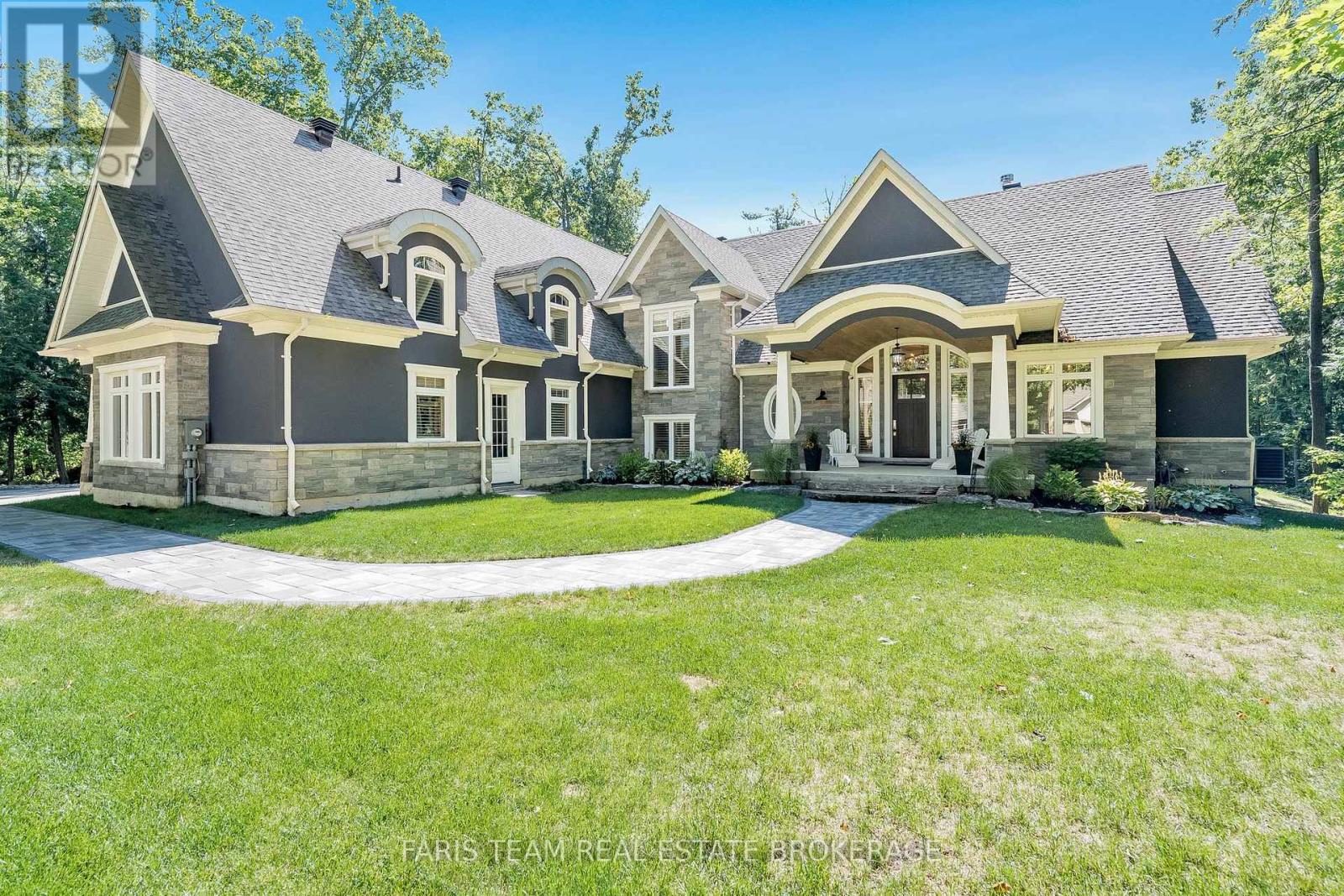 Photo 7 of 20 Barrie Hill Lane, Springwater ON
