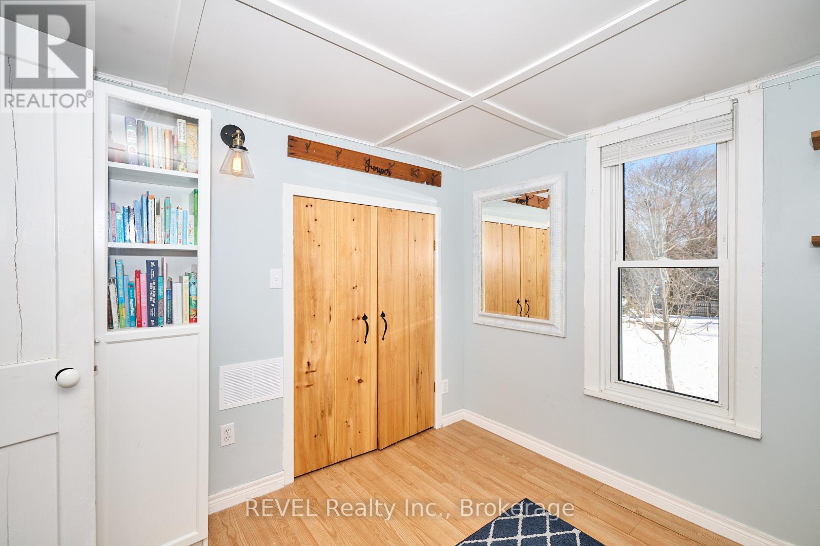 Photo 28 of 1819 Balfour Street, Pelham ON