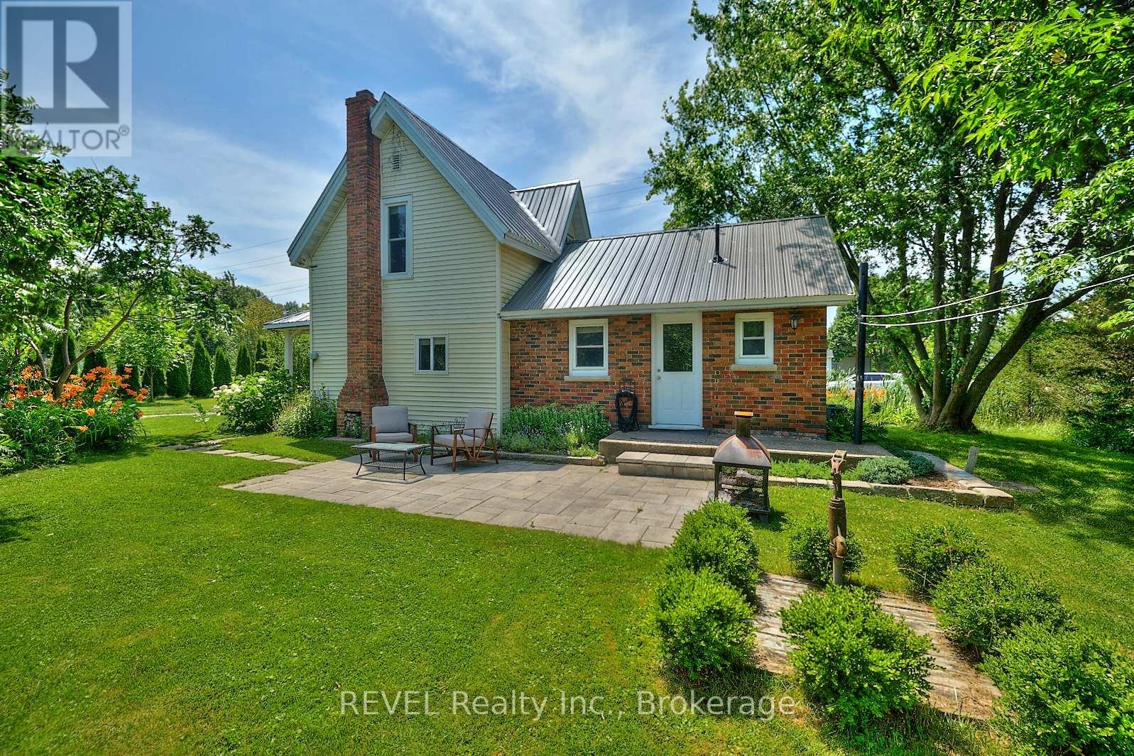 Photo 31 of 1819 Balfour Street, Pelham ON