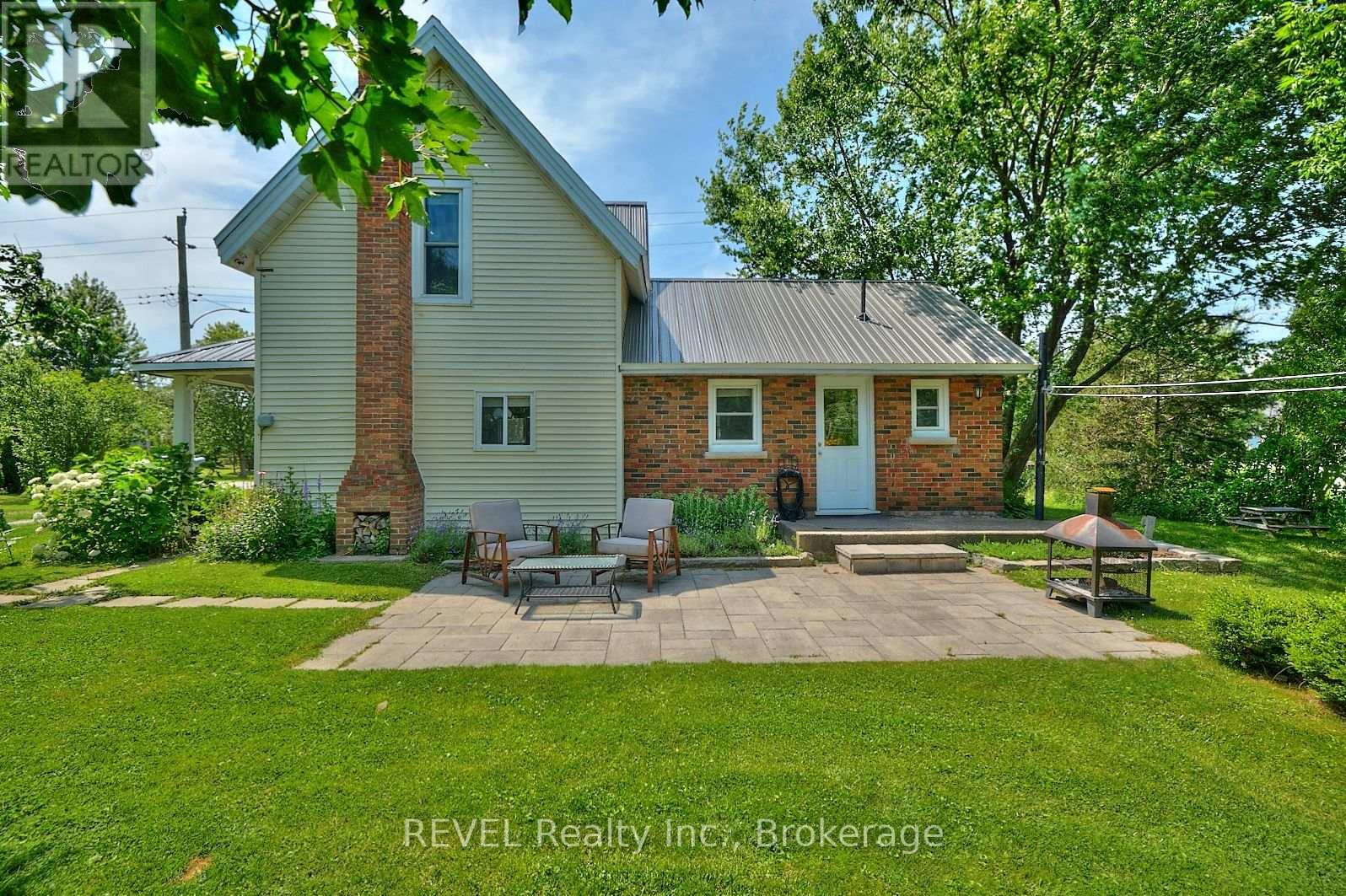 Photo 32 of 1819 Balfour Street, Pelham ON