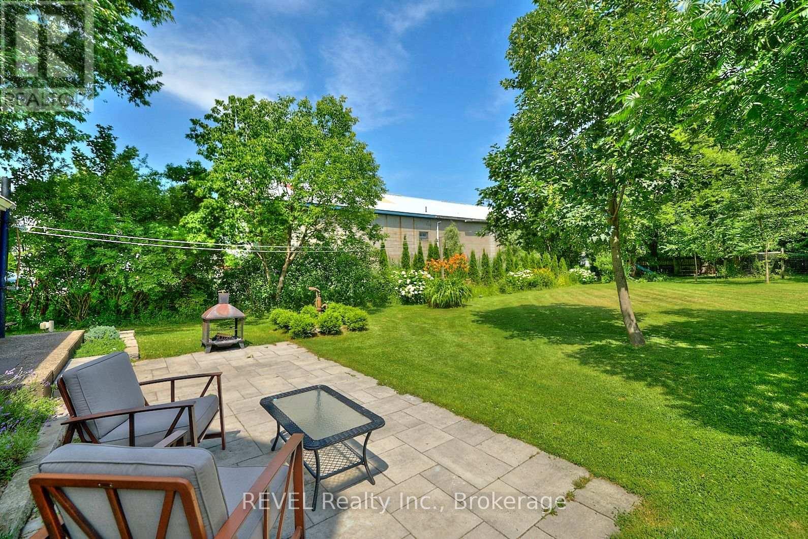 Photo 33 of 1819 Balfour Street, Pelham ON