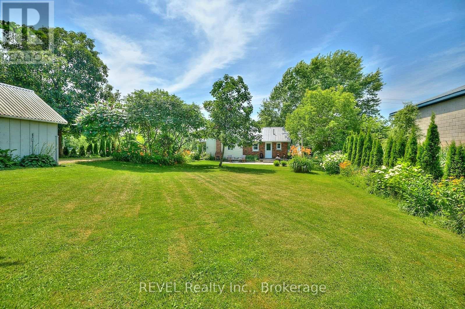 Photo 36 of 1819 Balfour Street, Pelham ON
