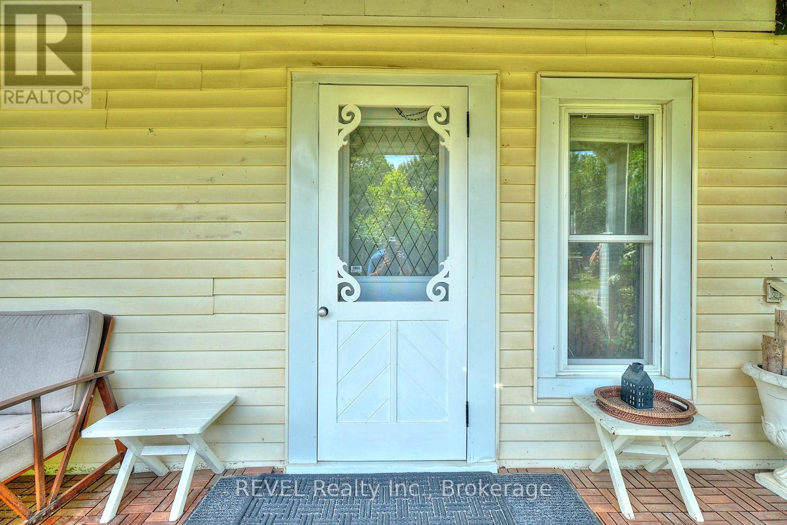 Photo 7 of 1819 Balfour Street, Pelham ON