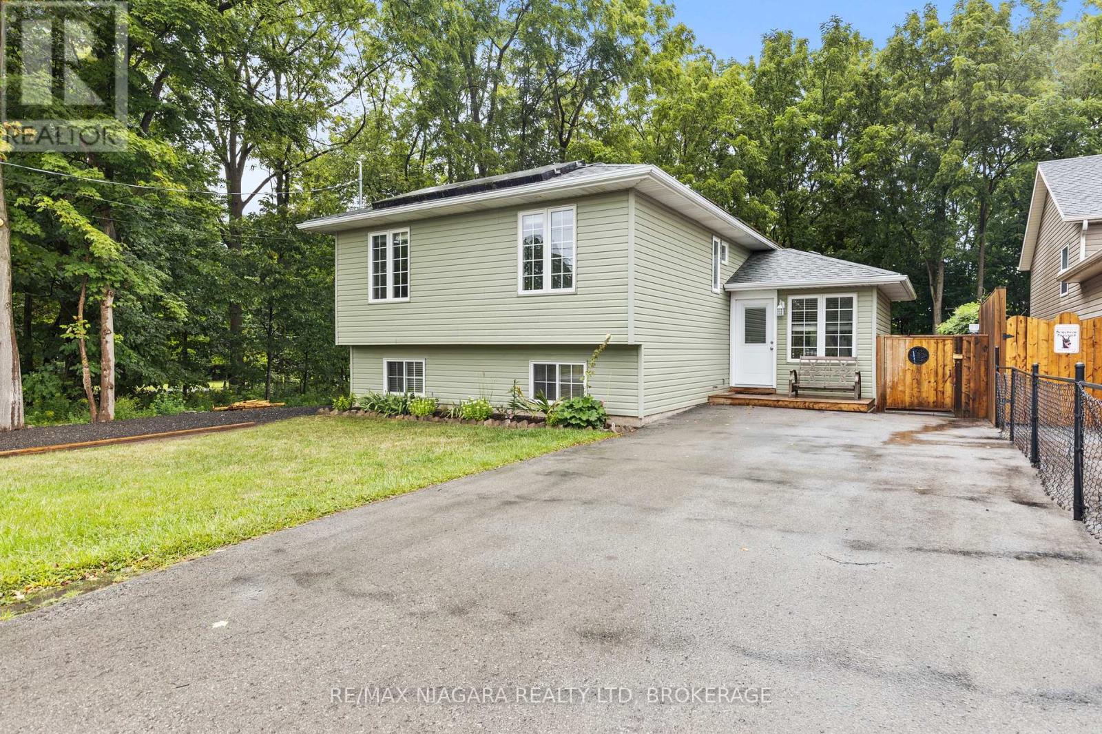 Photo 1 of 3940 Farr Avenue, Fort Erie ON