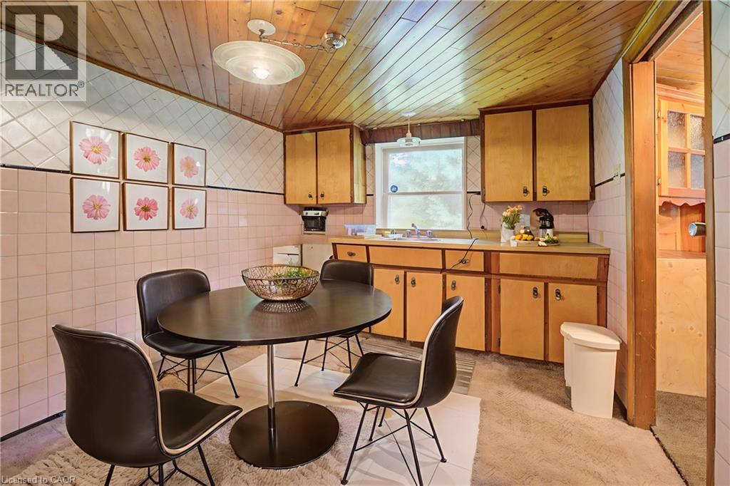 Photo 12 of 377 River Road, Cambridge ON