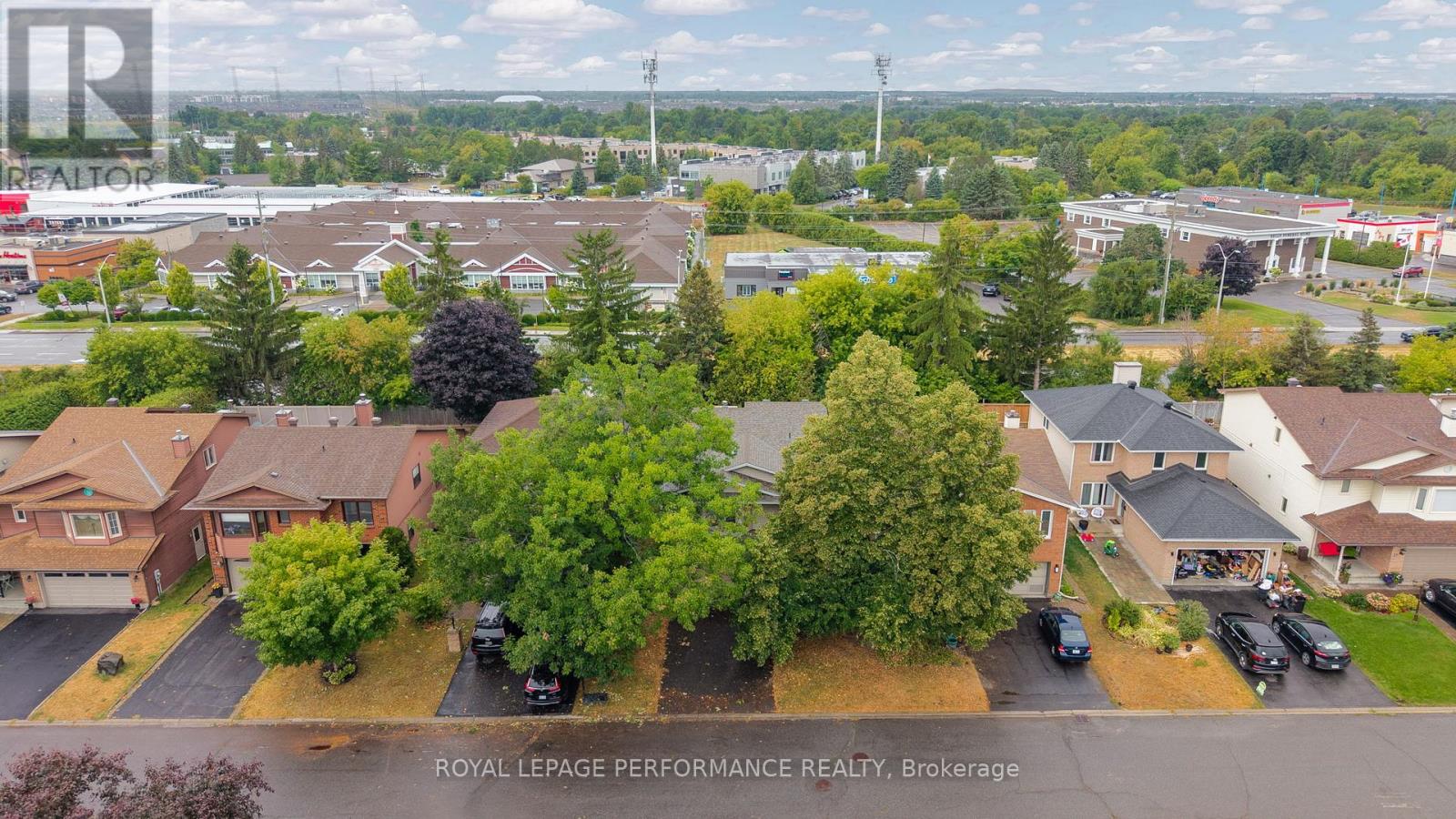 Photo 8 of 31 Willow Glen Drive, Ottawa ON