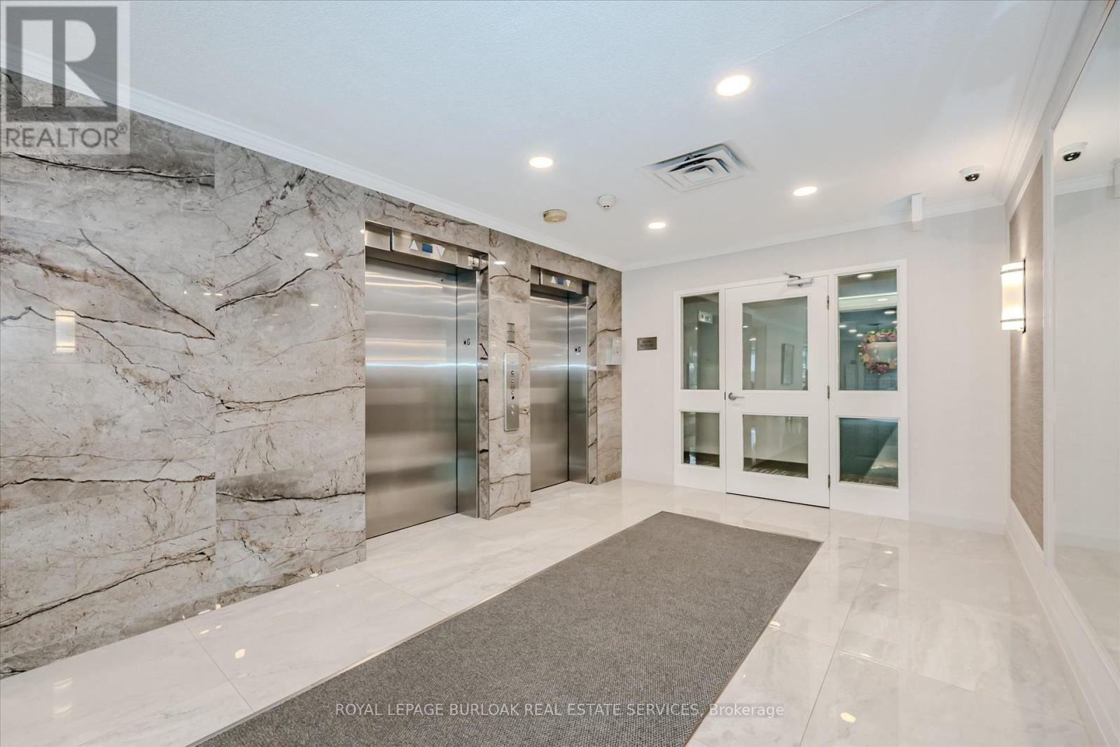 Photo 3 of 1107 5090 Pinedale Avenue, Burlington ON