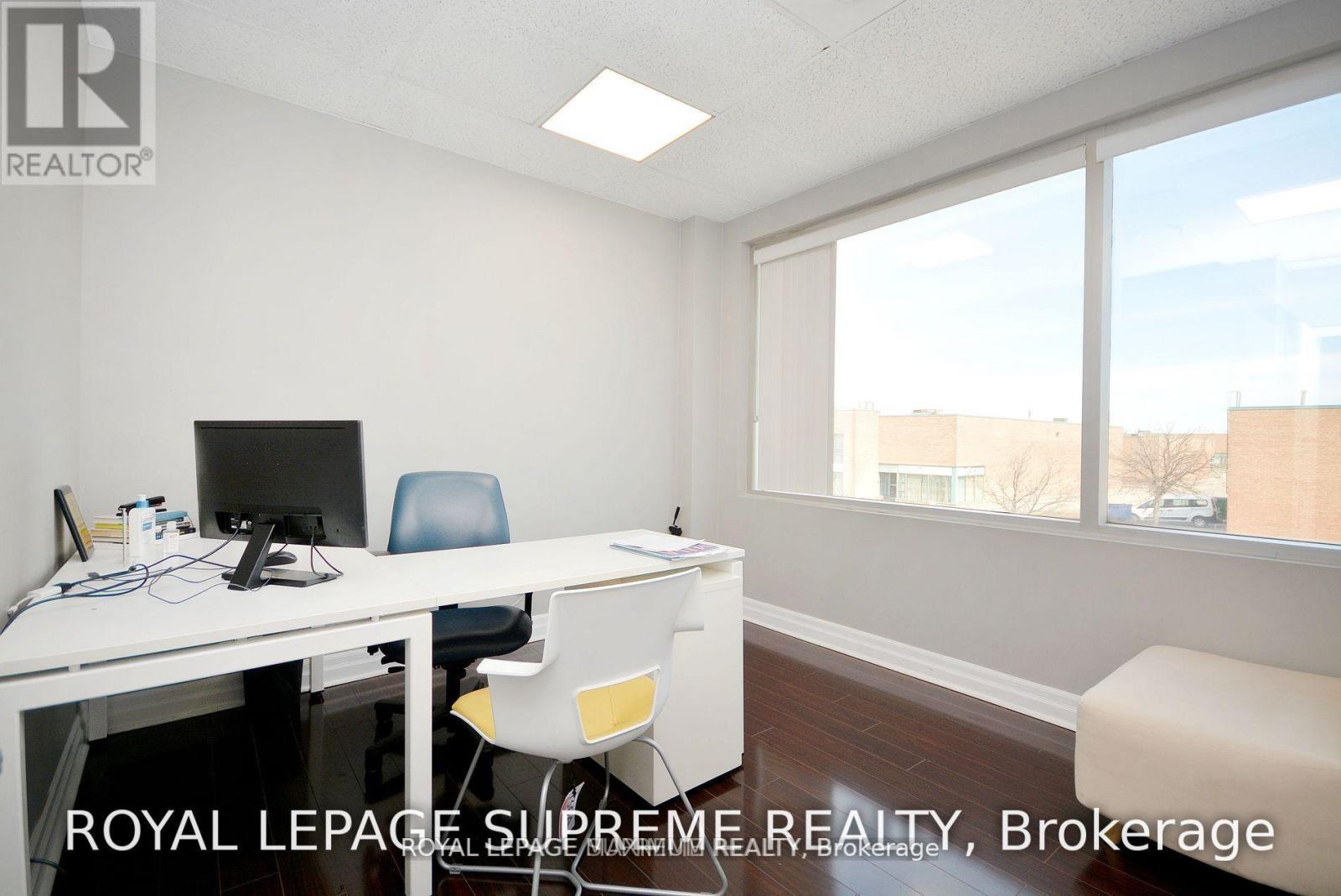 Photo 24 of 45 2355 Derry Road E, Mississauga ON
