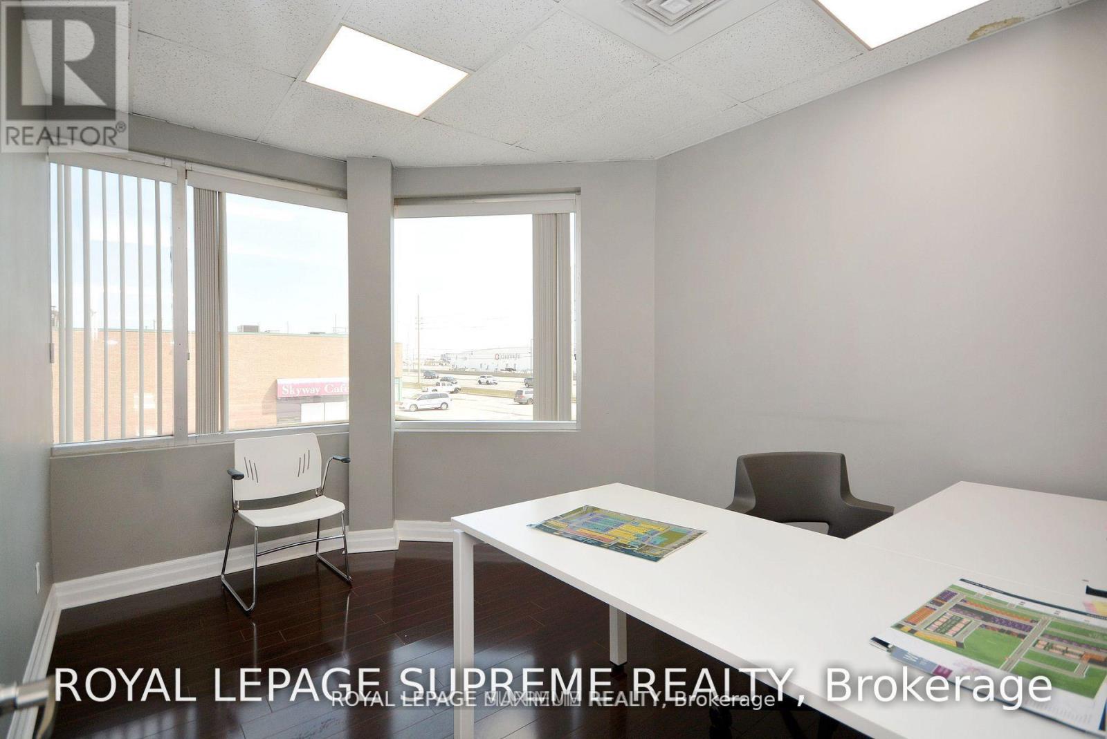 Photo 29 of 45 2355 Derry Road E, Mississauga ON