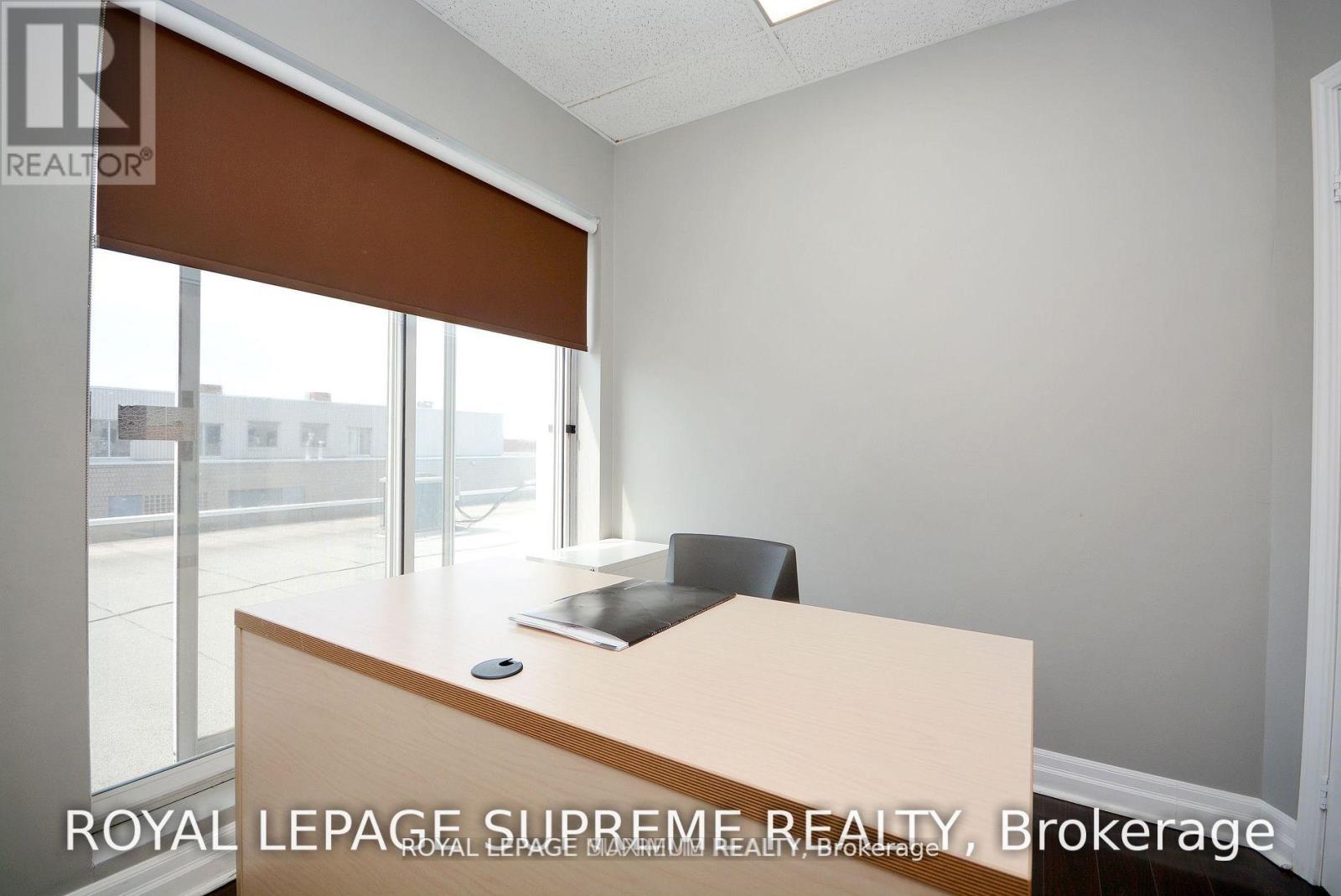 Photo 34 of 45 2355 Derry Road E, Mississauga ON