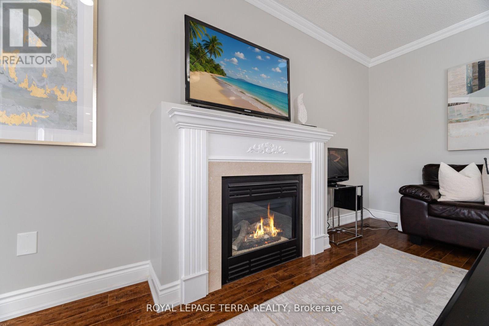 Photo 24 of 19 Valleypark Crescent, Brampton ON