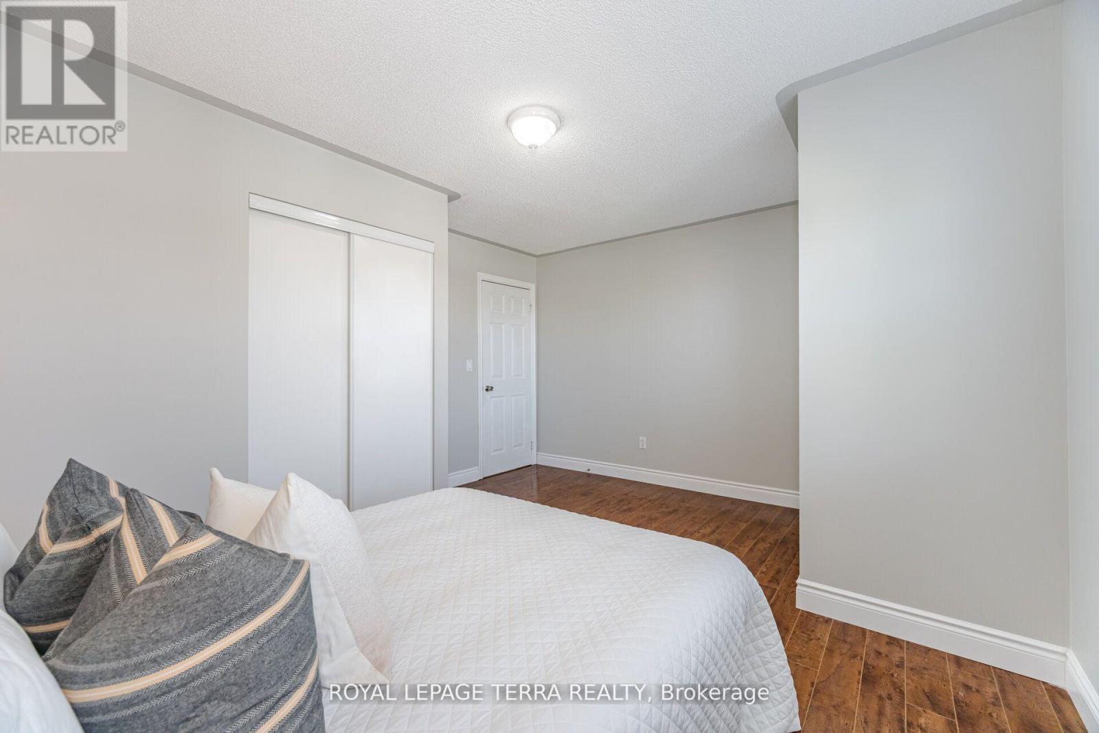 Photo 39 of 19 Valleypark Crescent, Brampton ON