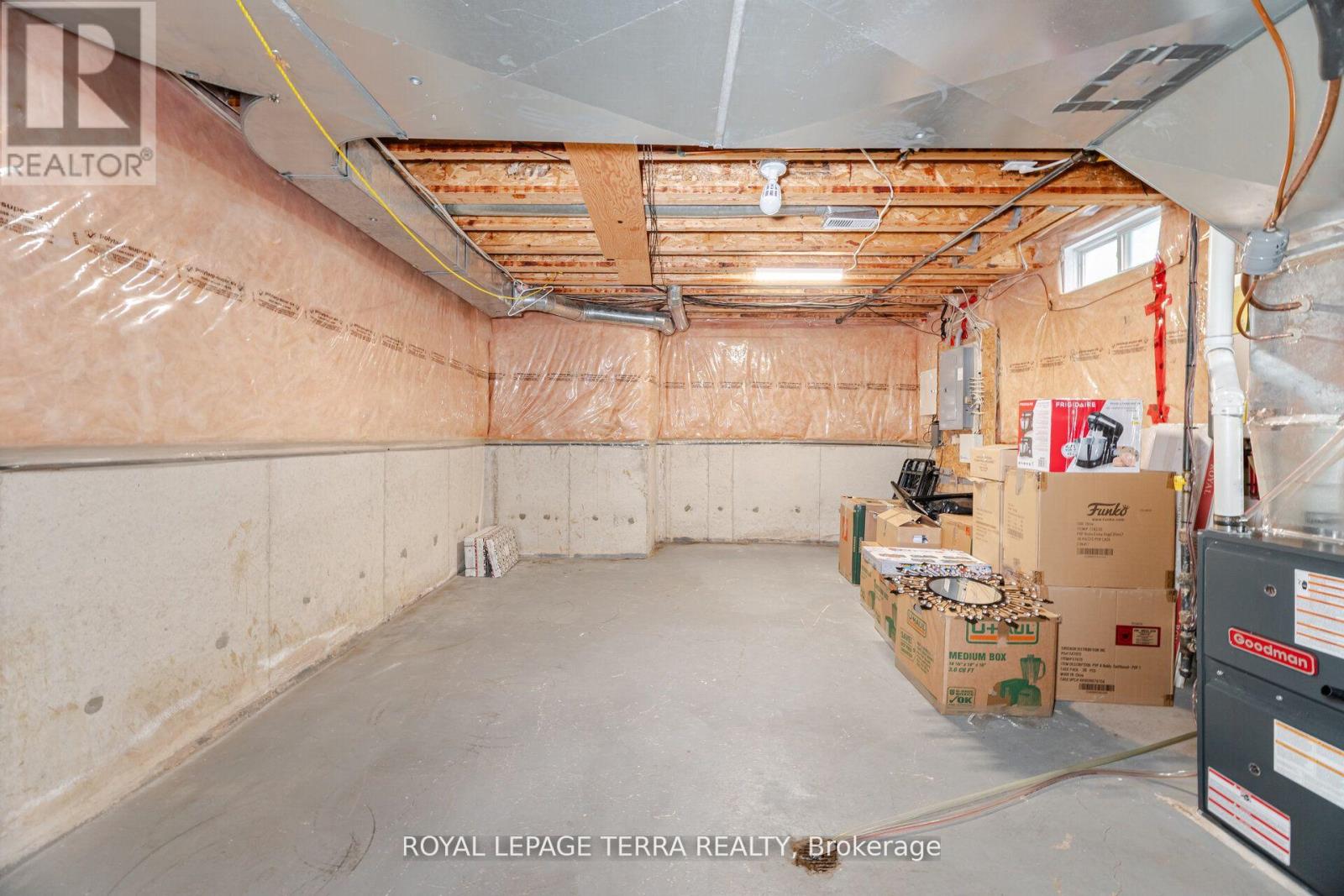 Photo 45 of 19 Valleypark Crescent, Brampton ON