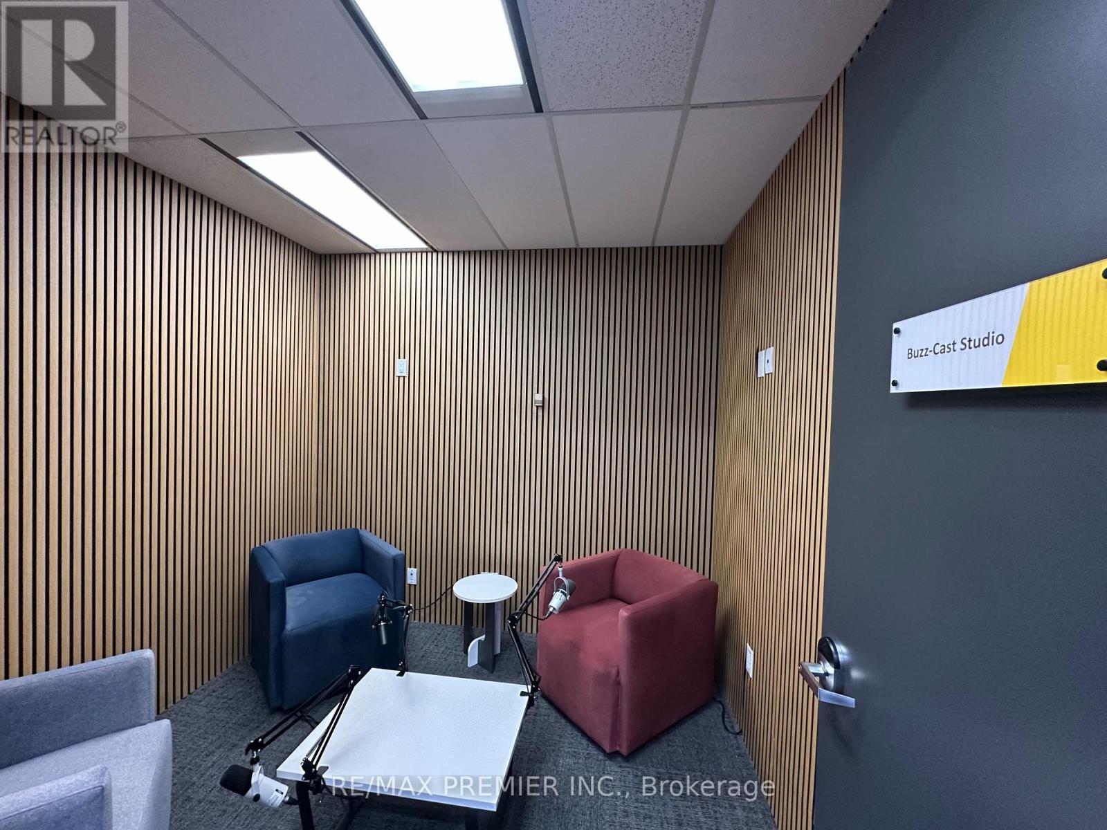 Photo 10 of 200 05 350 Burnhamthorpe Road W, Mississauga ON