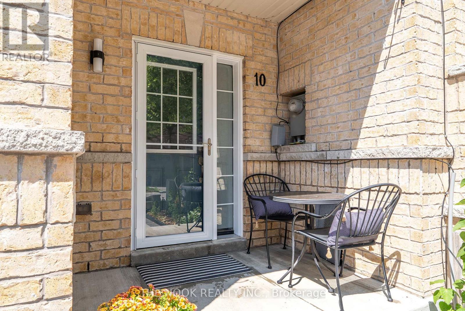 Photo 5 of 10 Edison Way, Whitby ON