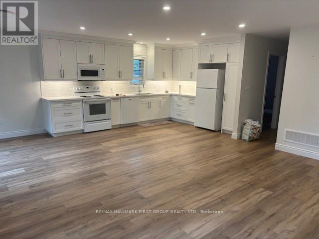 Photo 6 of Upper Level 115 Cedar Street, Whitby ON