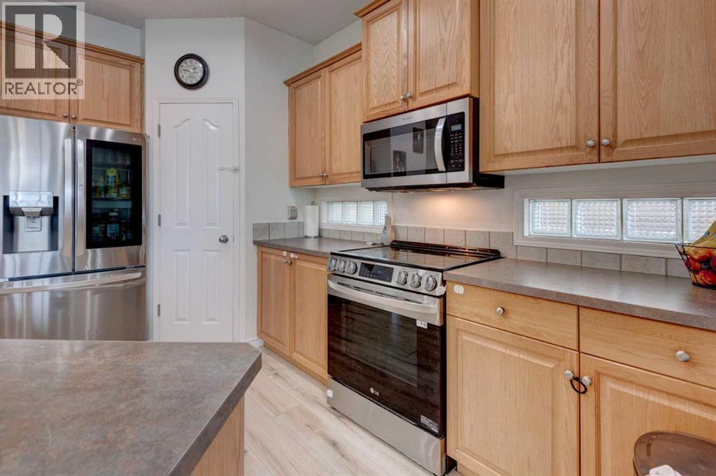 Single Family House for Sale in  Prestwick Mews SE McKenzie Towne Calgary 