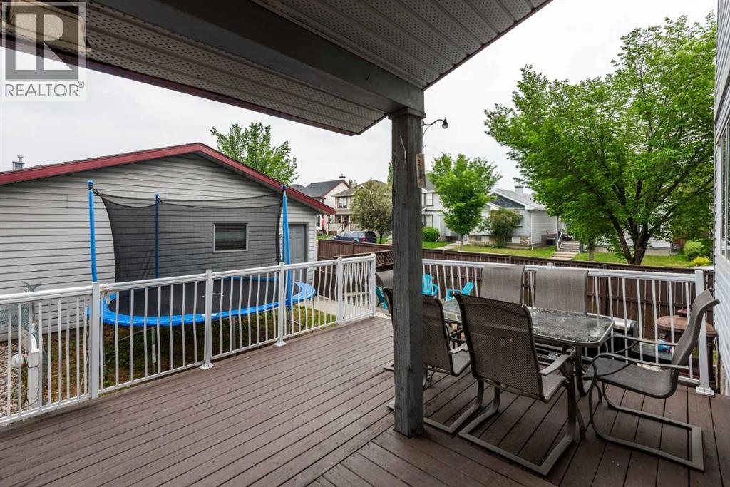 Single Family House for Sale in  Prestwick Mews SE McKenzie Towne Calgary 