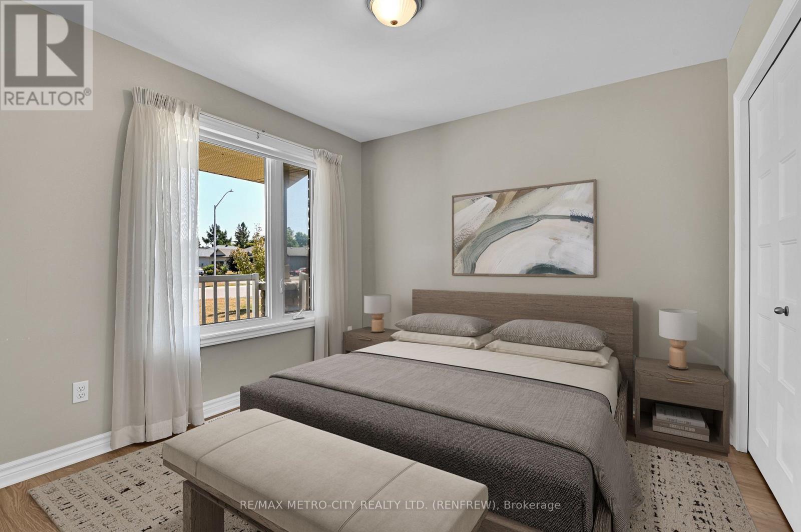 Photo 16 of 35 Otteridge Drive, Renfrew ON