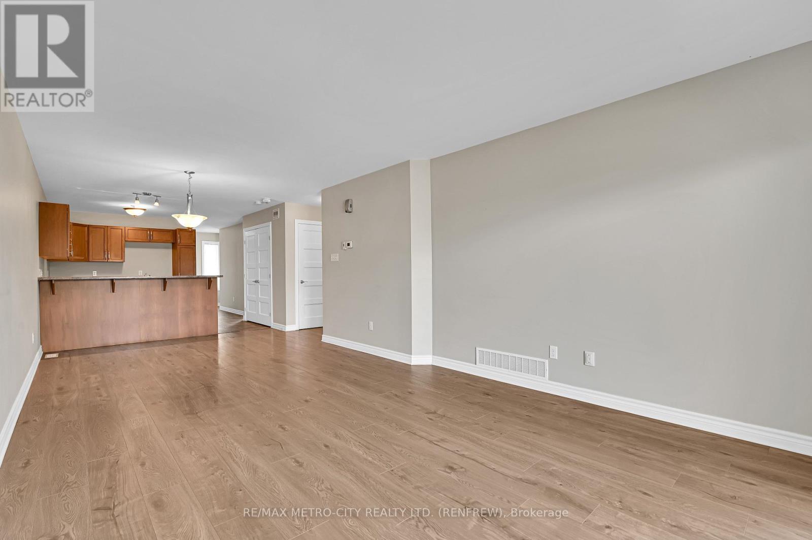 Photo 14 of 35 Otteridge Drive, Renfrew ON