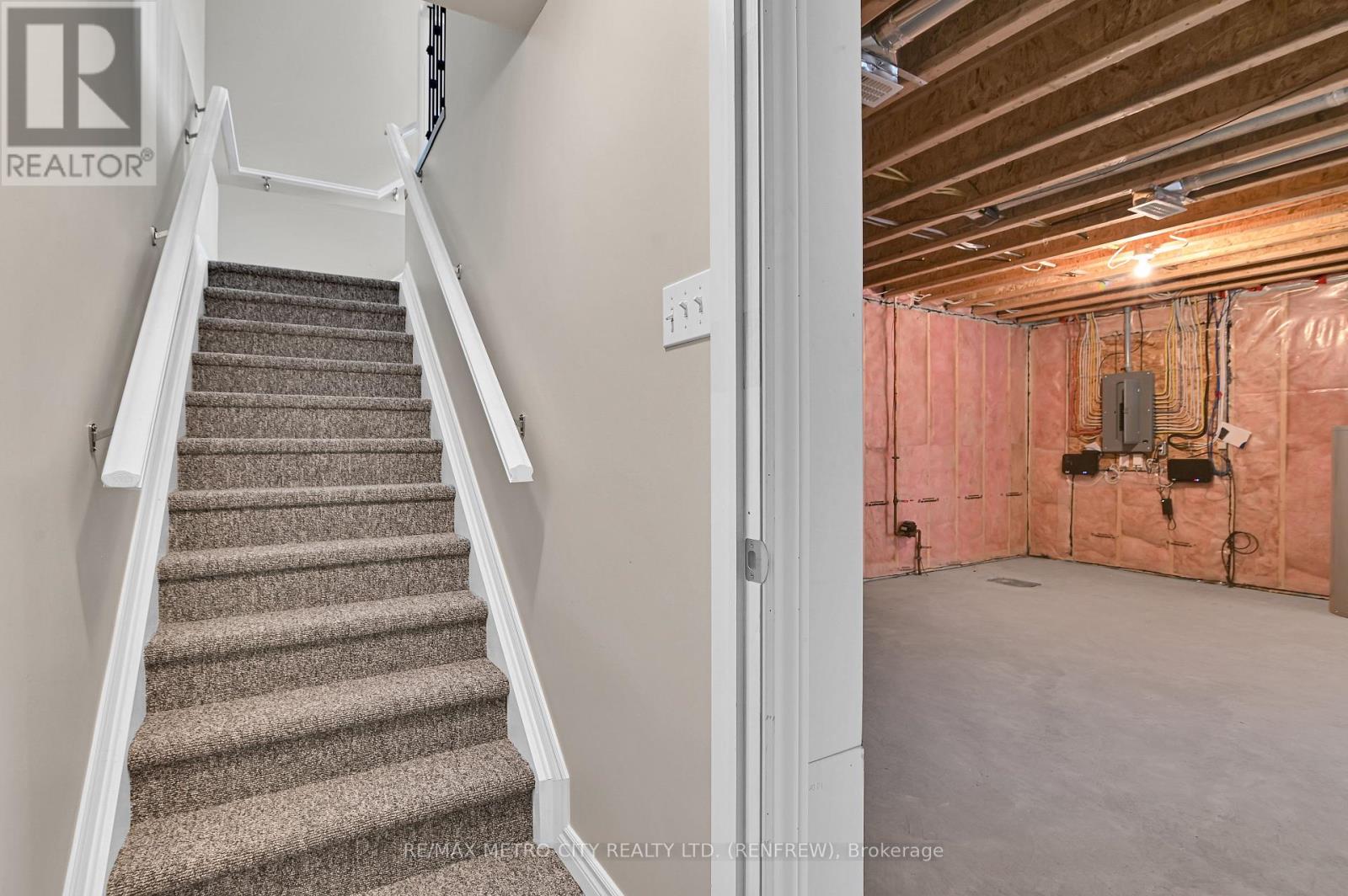 Photo 28 of 35 Otteridge Drive, Renfrew ON
