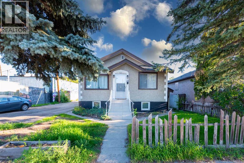 Photo 1 of 424 8 Avenue Ne, Calgary AB