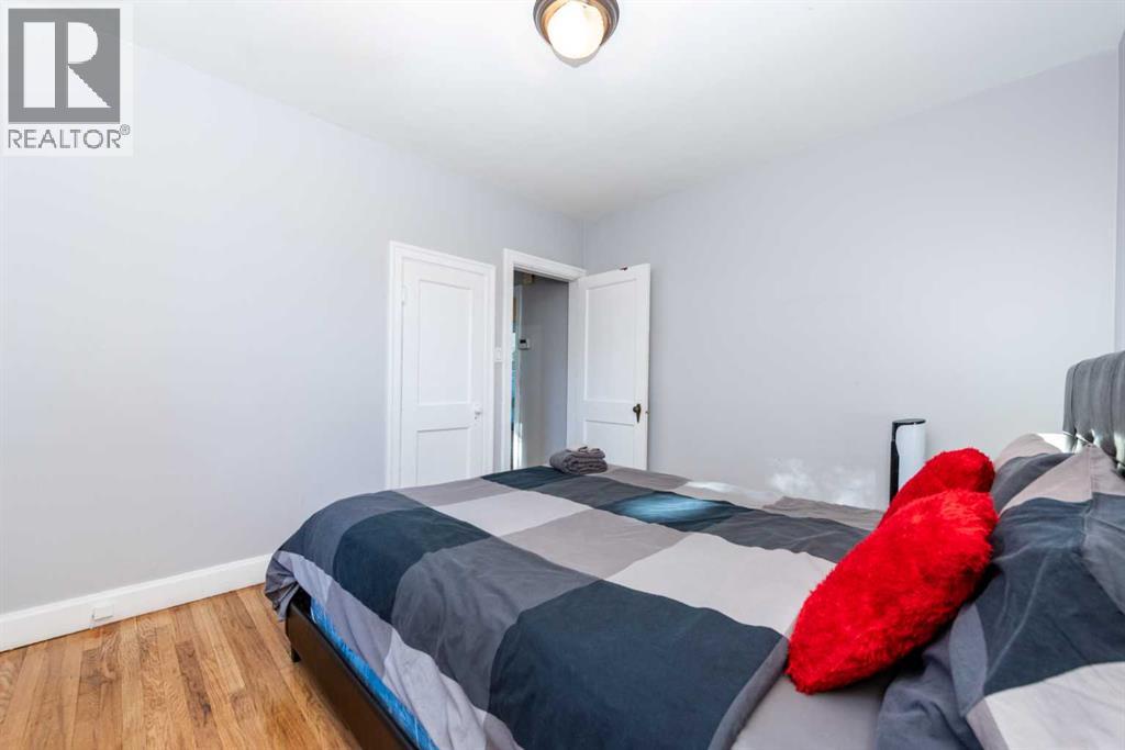 Photo 15 of 424 8 Avenue Ne, Calgary AB