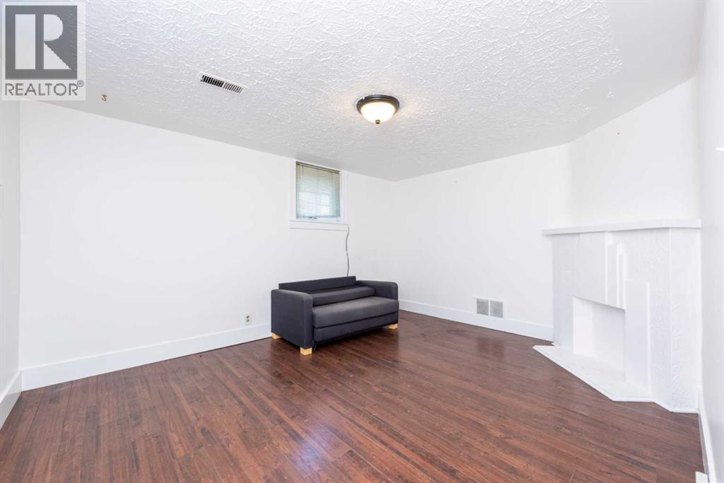 Photo 28 of 424 8 Avenue Ne, Calgary AB