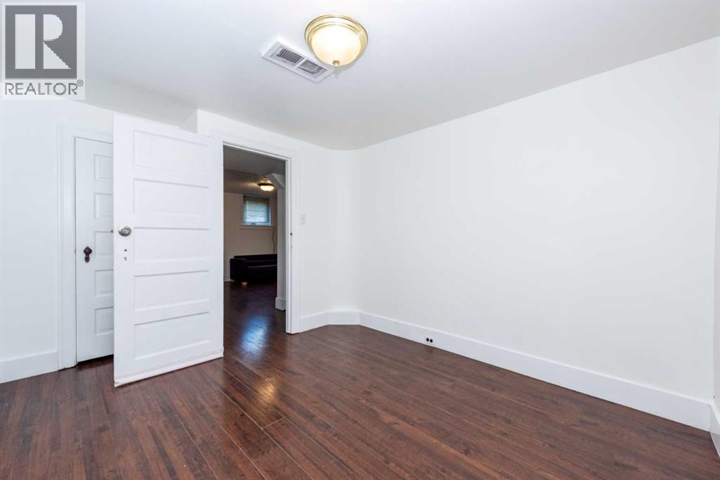 Photo 31 of 424 8 Avenue Ne, Calgary AB