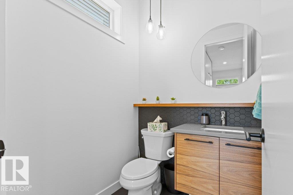 Photo 31 of 7632 92 Av Nw, Edmonton AB