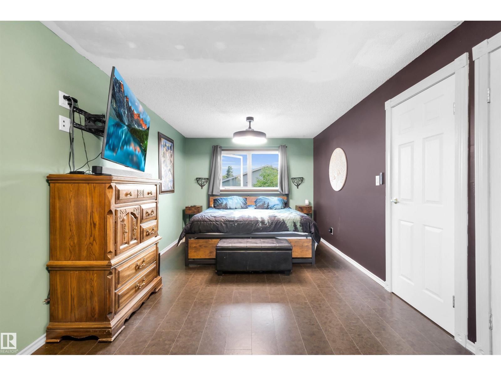Photo 15 of 6303 11 Av Nw, Edmonton AB