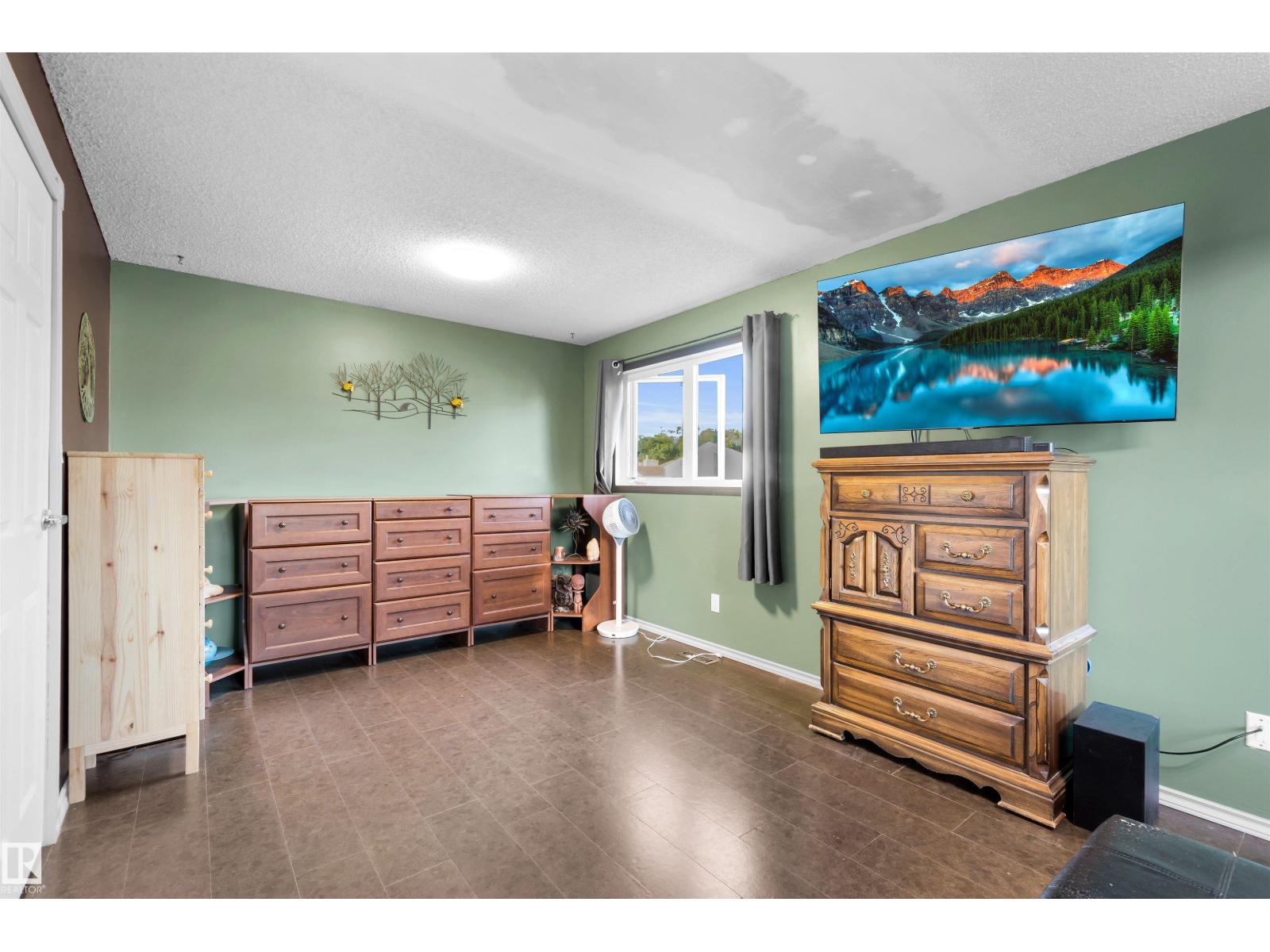 Photo 16 of 6303 11 Av Nw, Edmonton AB
