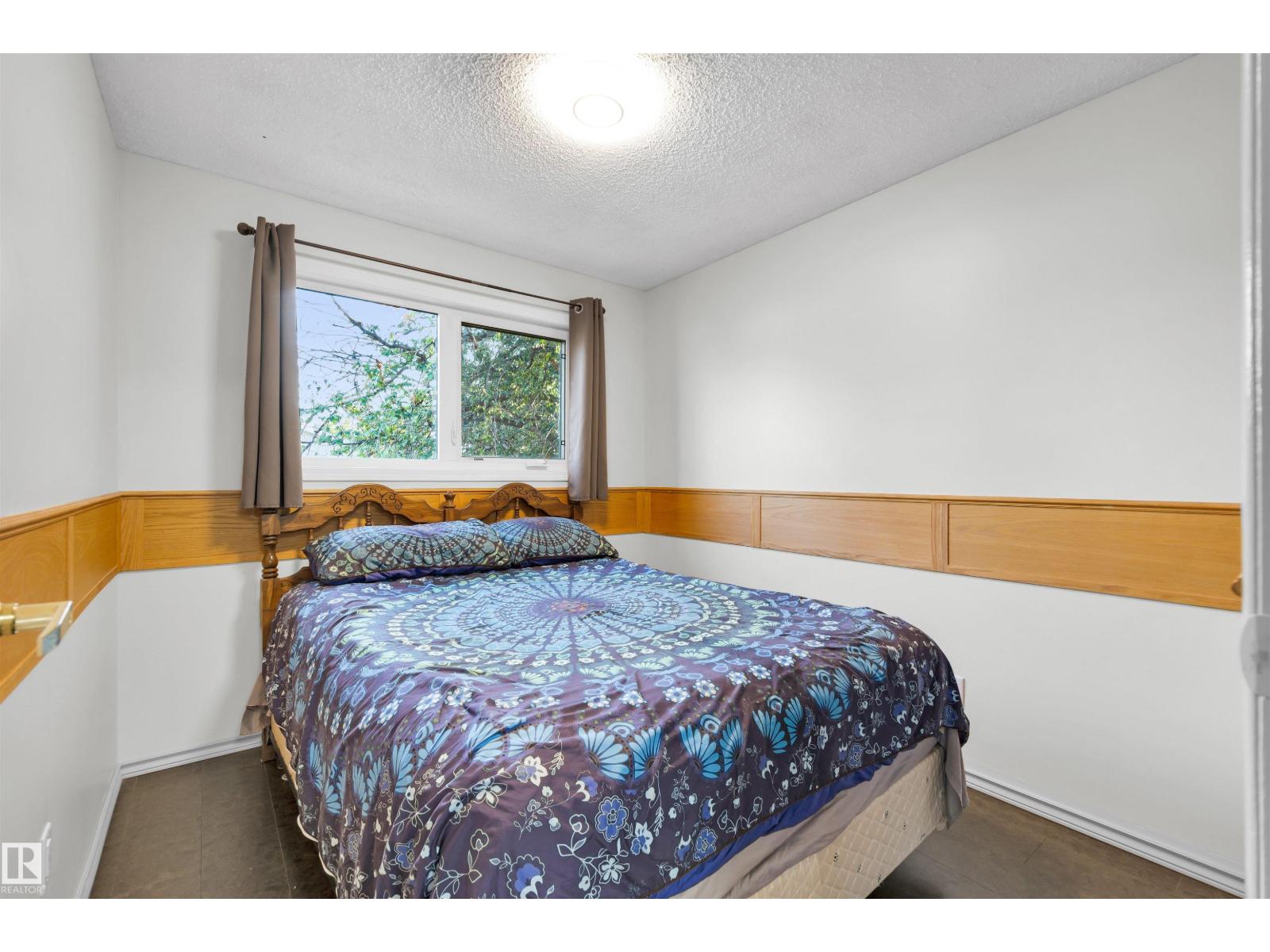 Photo 18 of 6303 11 Av Nw, Edmonton AB