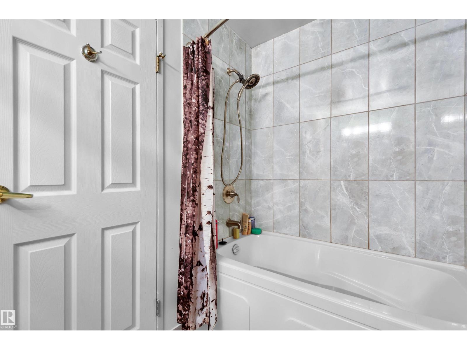 Photo 21 of 6303 11 Av Nw, Edmonton AB