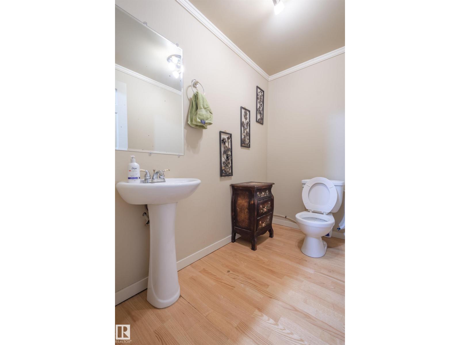 Photo 25 of 6303 11 Av Nw, Edmonton AB