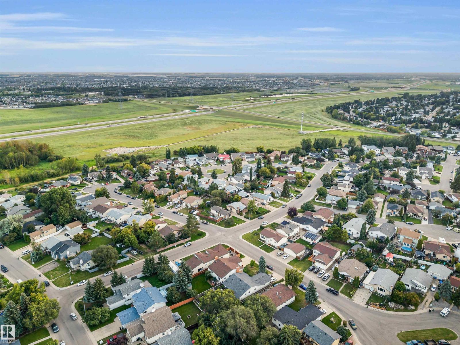 Photo 36 of 6303 11 Av Nw, Edmonton AB