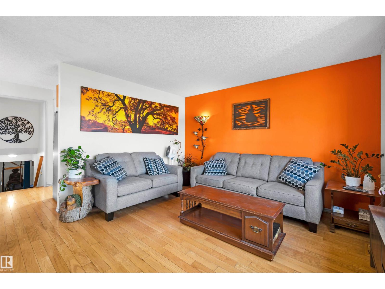 Photo 6 of 6303 11 Av Nw, Edmonton AB