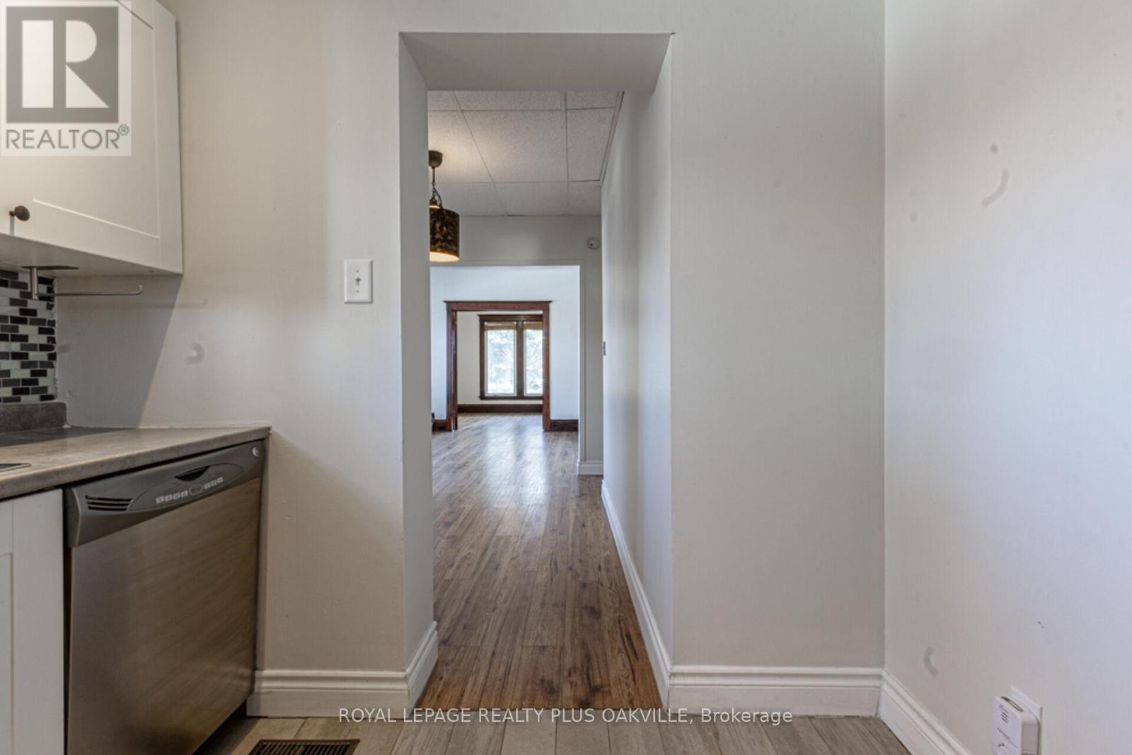 Photo 15 of 58 Lorne Avenue, Hamilton ON