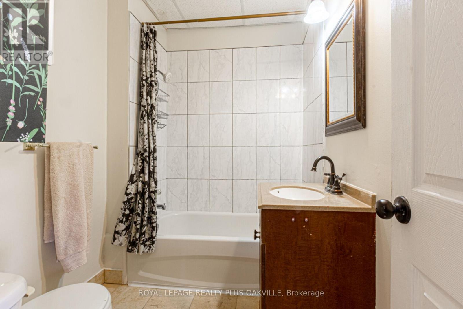 Photo 17 of 58 Lorne Avenue, Hamilton ON