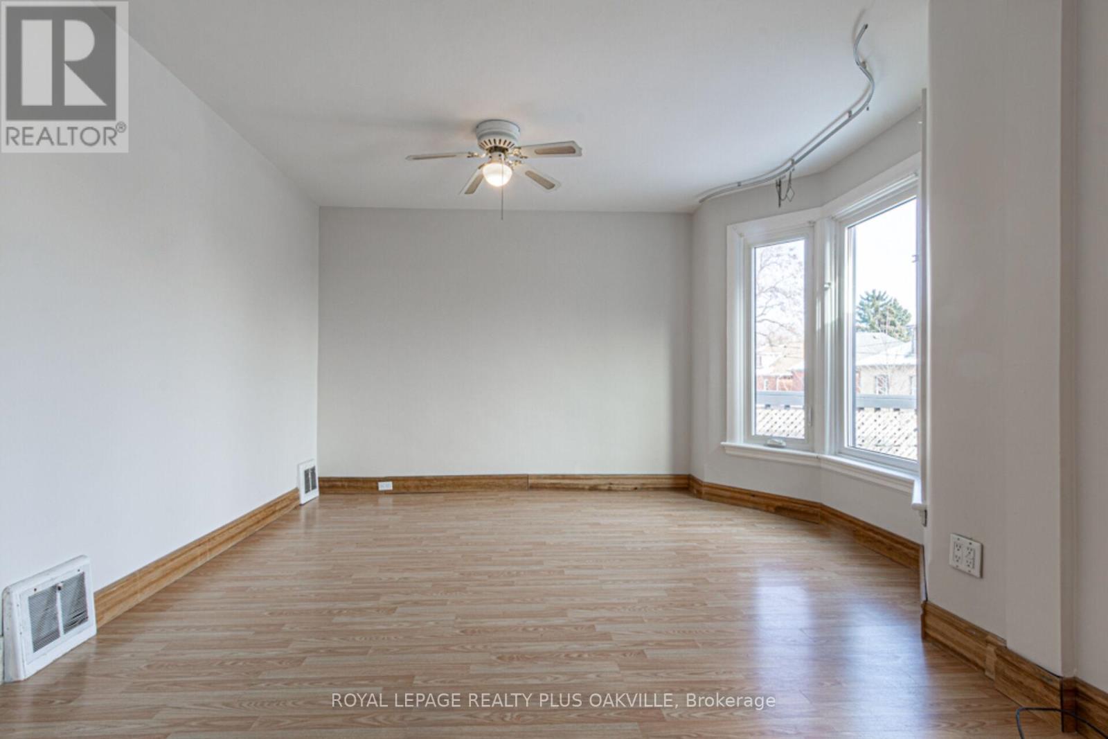 Photo 25 of 58 Lorne Avenue, Hamilton ON
