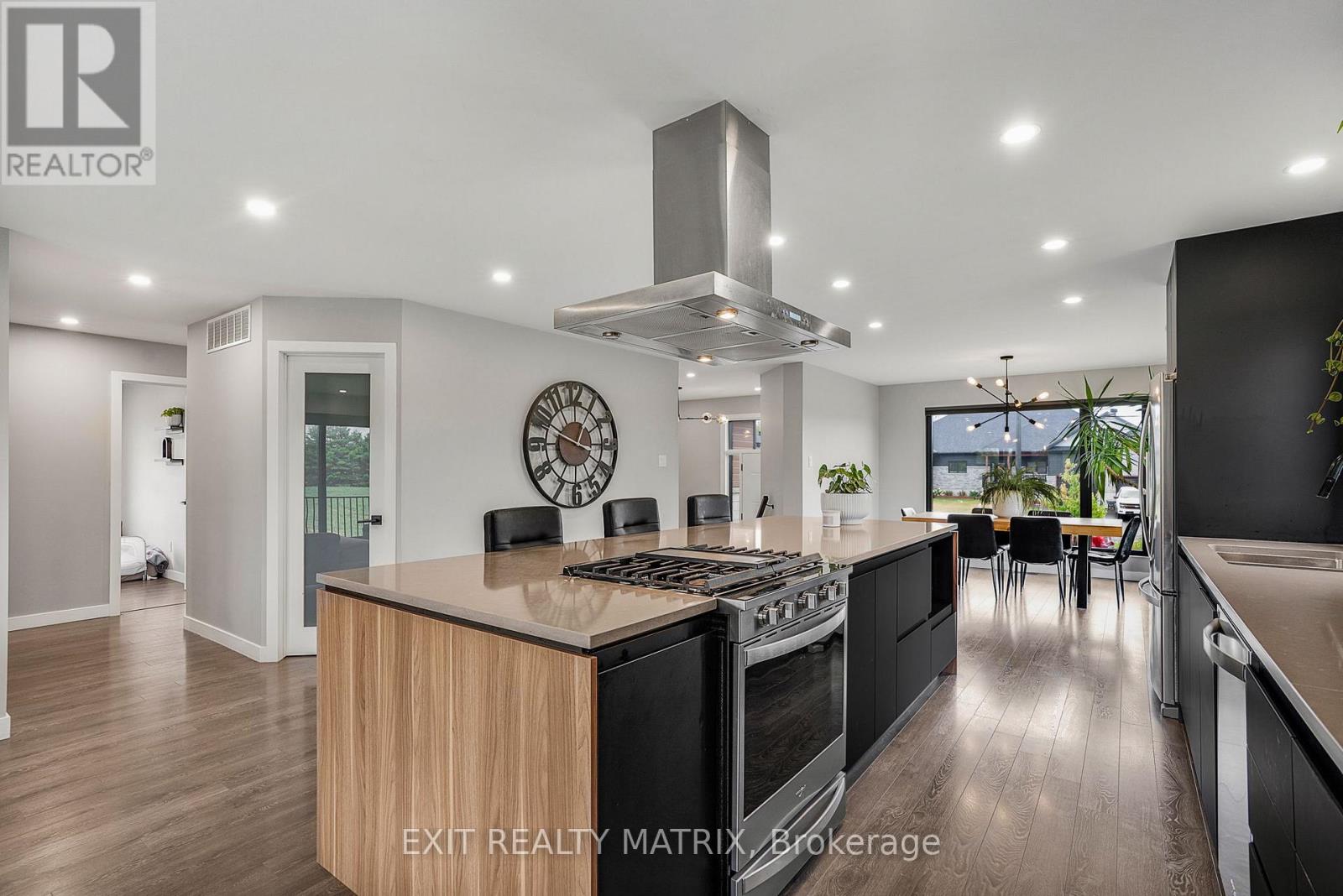 Photo 11 of 529 Voie Ferree Road, Clarencerockland ON
