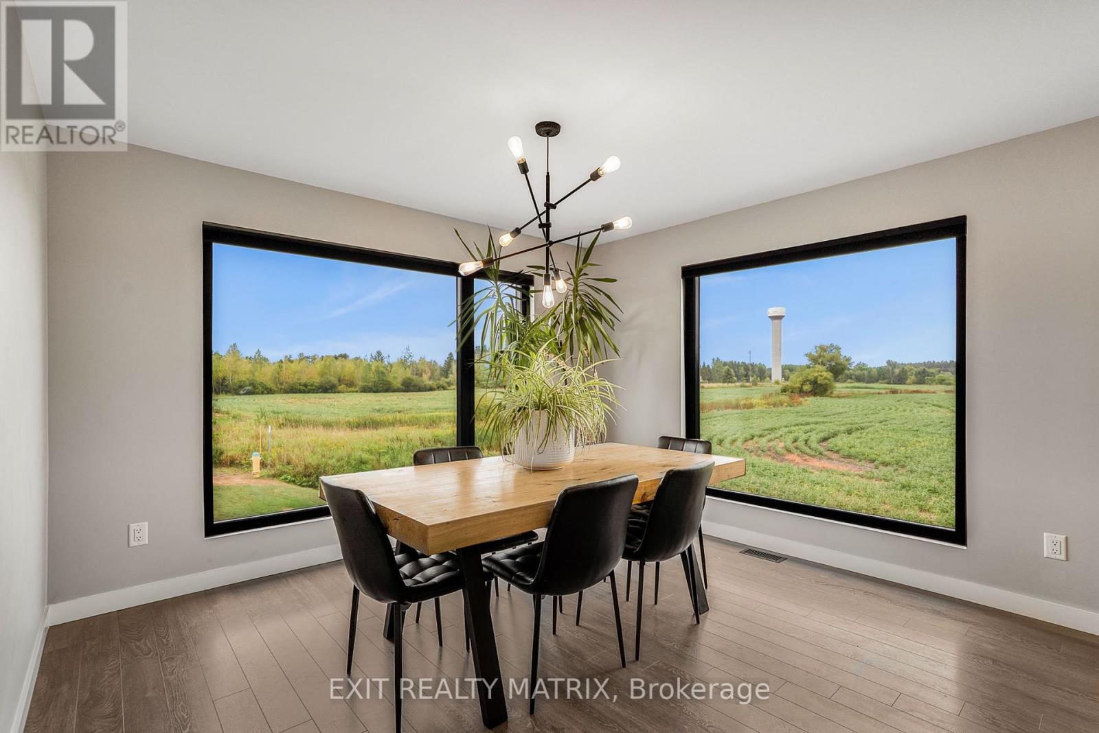 Photo 12 of 529 Voie Ferree Road, Clarencerockland ON