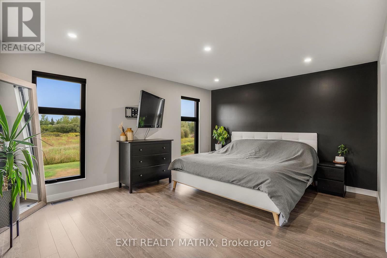 Photo 18 of 529 Voie Ferree Road, Clarencerockland ON