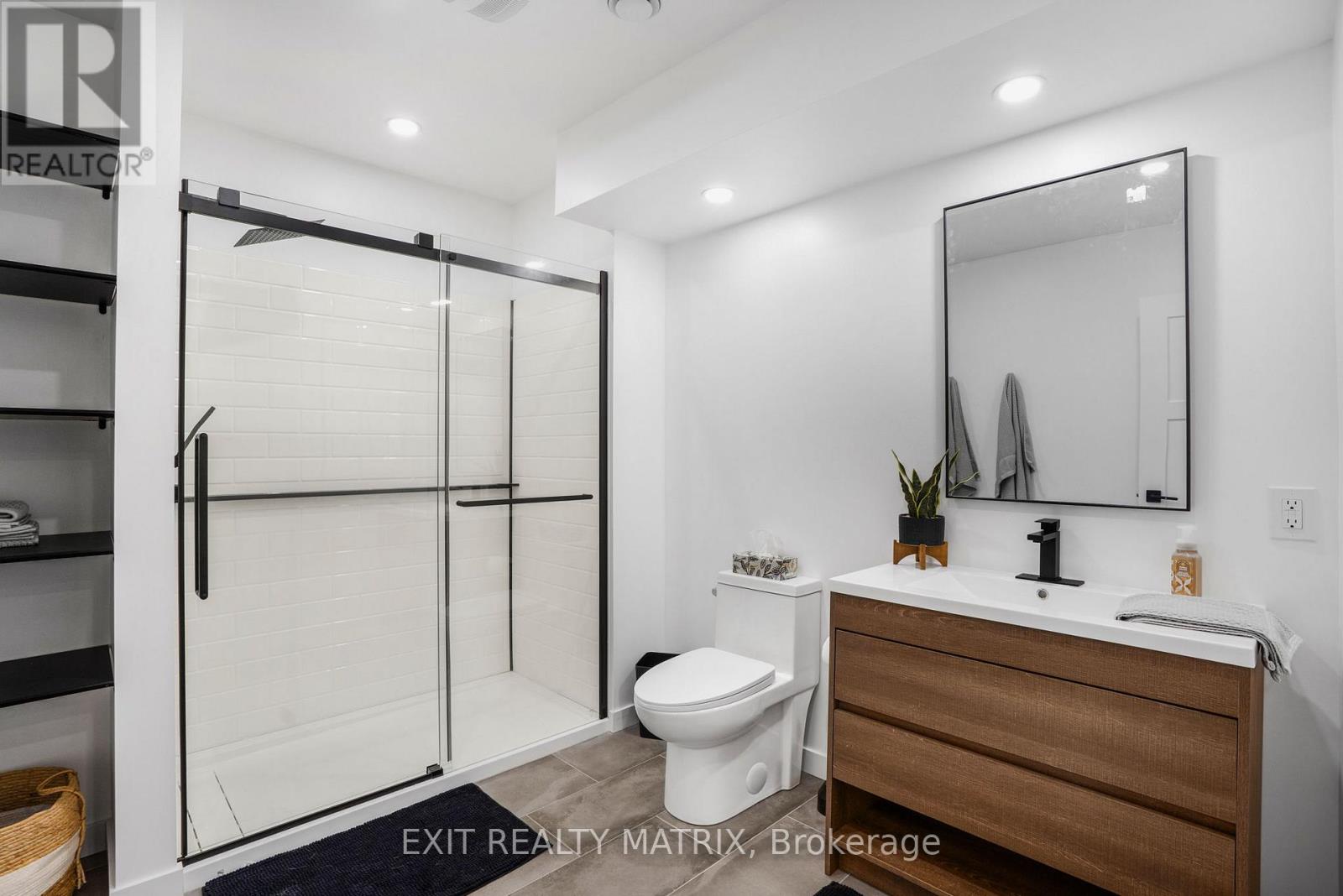 Photo 29 of 529 Voie Ferree Road, Clarencerockland ON